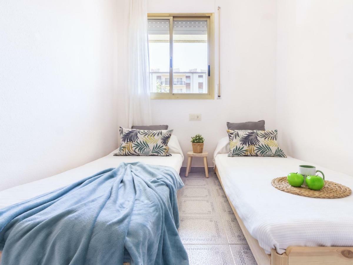 Homes & Go Albeniz Basic La Pineda Luaran gambar