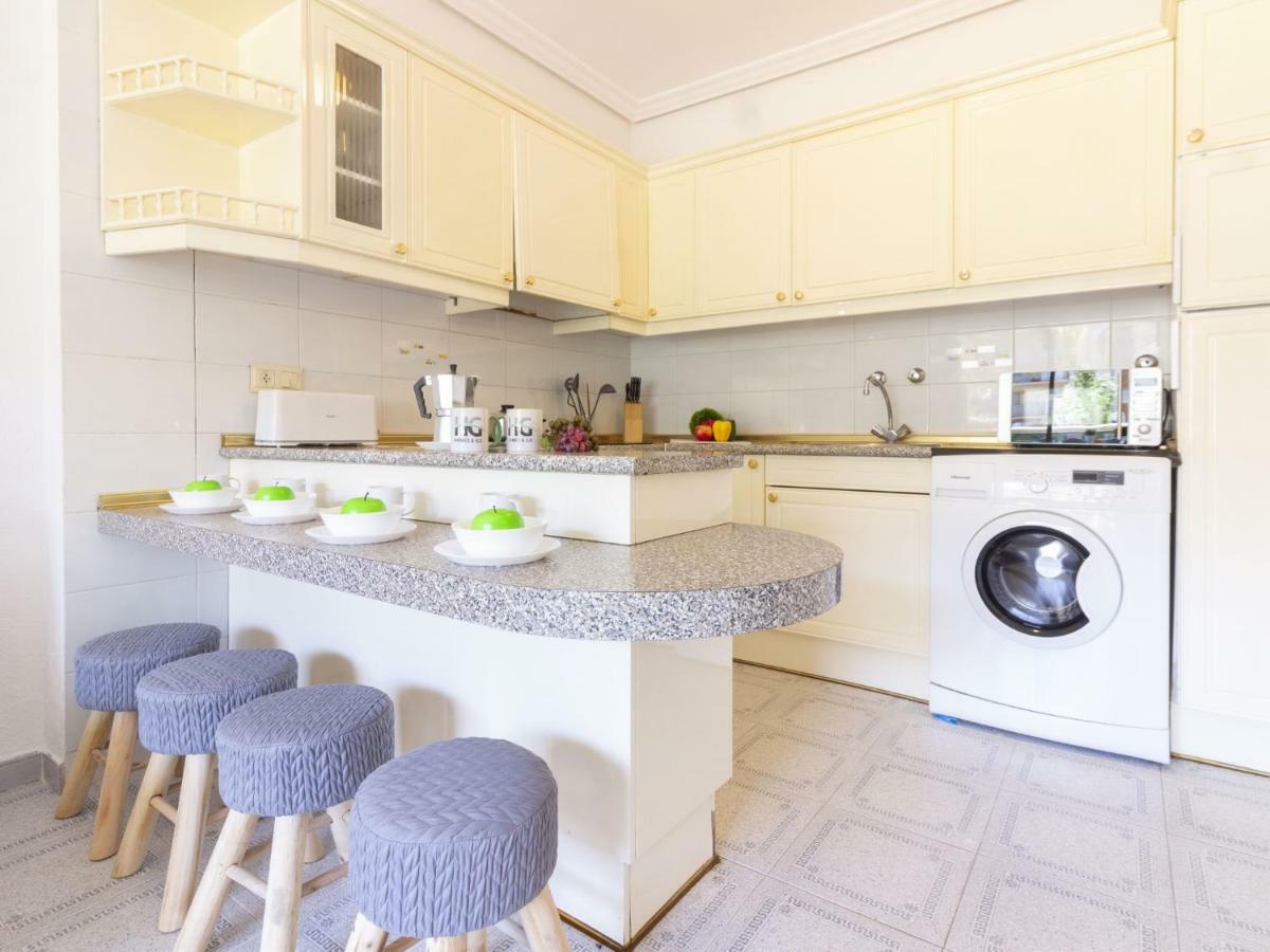 Homes & Go Albeniz Basic La Pineda Luaran gambar